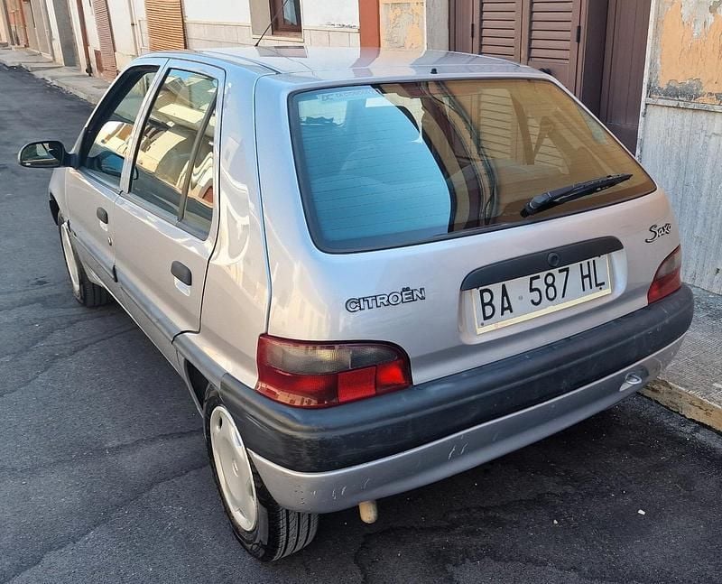 Usata Citroën Saxo 57 CV (41 kW) 1998 Argento Utilitaria