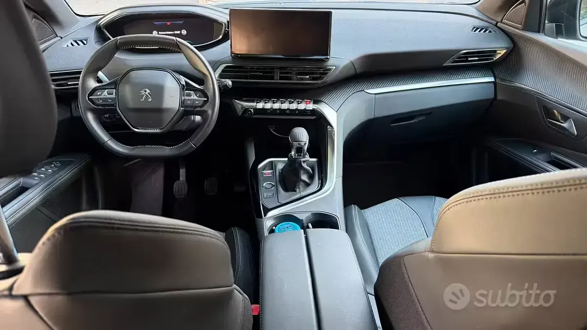 Usata Peugeot 3008 Allure 131 CV (96 kW) 2023 Grigio SUV