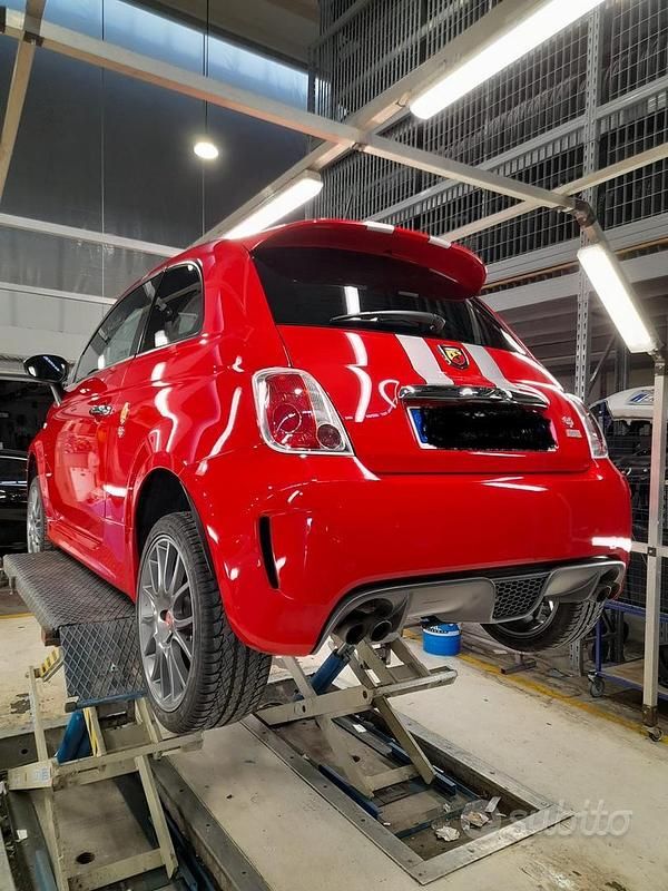 Usata Abarth 695 2010 Giallo