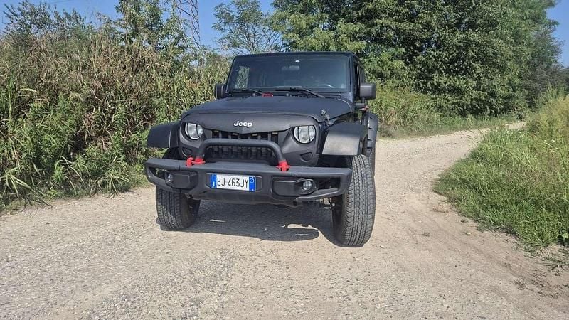 Usata Jeep Wrangler Unlimited Sahara 200 CV (147 kW) 2011 SUV