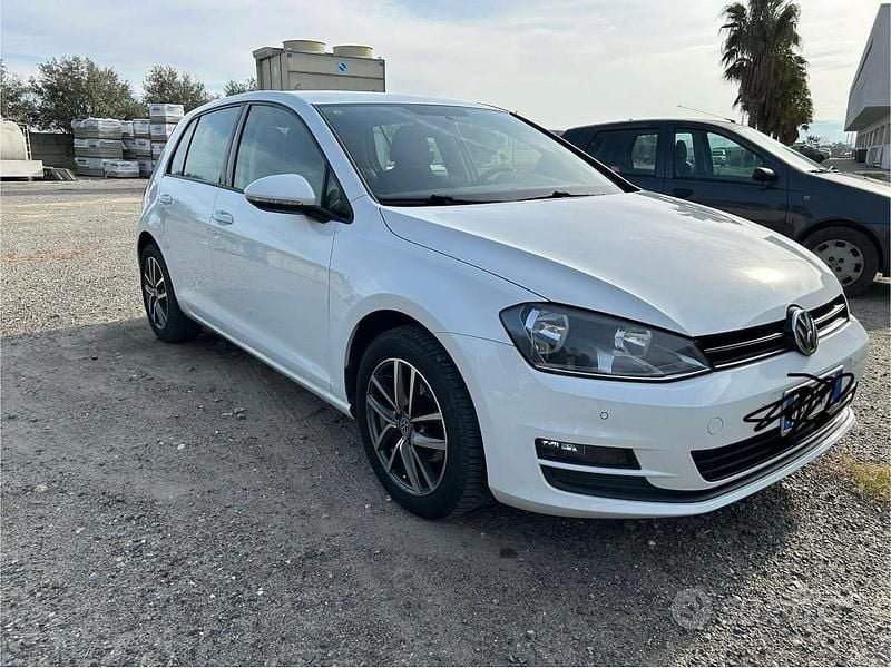 Usata VW Golf VII 110 CV (80 kW) 2015 Bianco Berlina