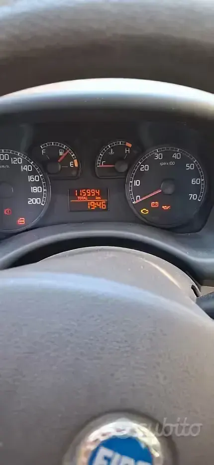 Usata Fiat Punto 80 CV (58 kW) 2003 Grigio Utilitaria