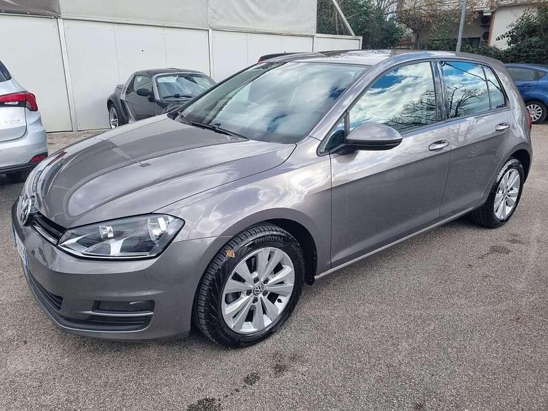 Grigio Usata 2013 VW Golf Comfortline Tre volumi | 9000 € (Ottimo prezzo) - Immagine 1/4