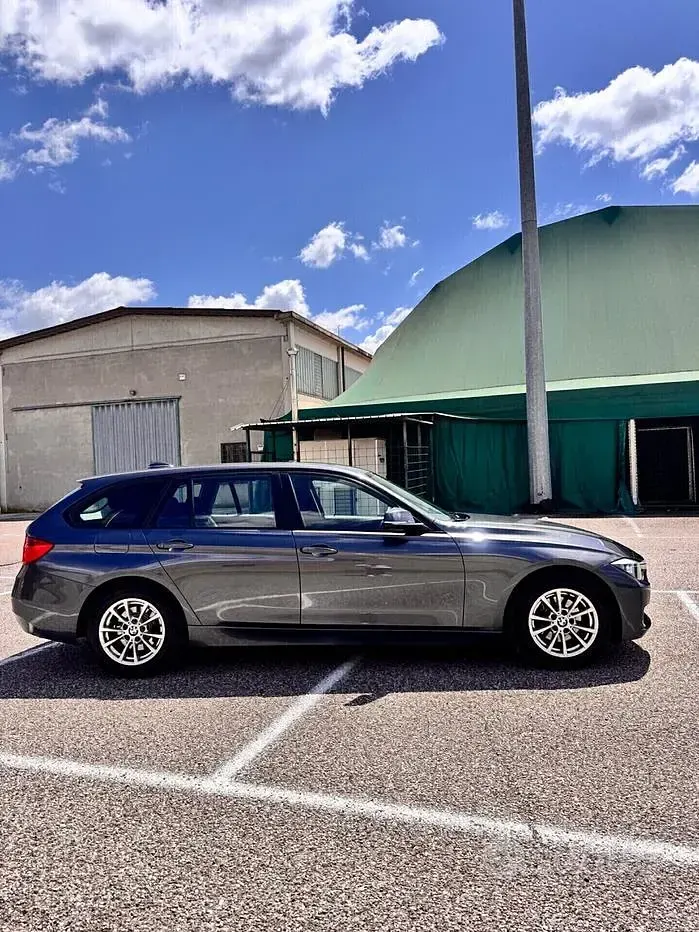 Usata BMW 318 143 CV (105 kW) 2013 Grigio Station wagon