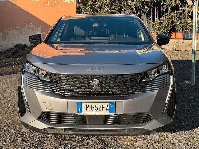 Usata Peugeot 3008 Allure 200 CV (147 kW) 2023 Grigio SUV