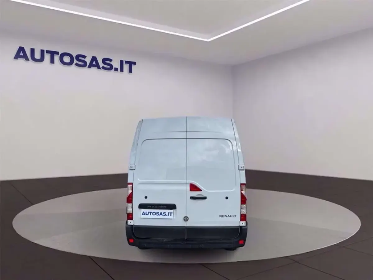 Usata Renault Master 135 CV (99 kW) 2023 Bianco Monovolume