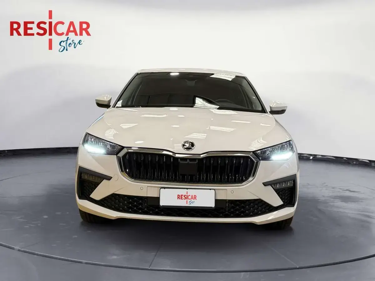 Nuova Skoda Scala Selection 116 CV (85 kW) 2026 Bianco magnolia Utilitaria