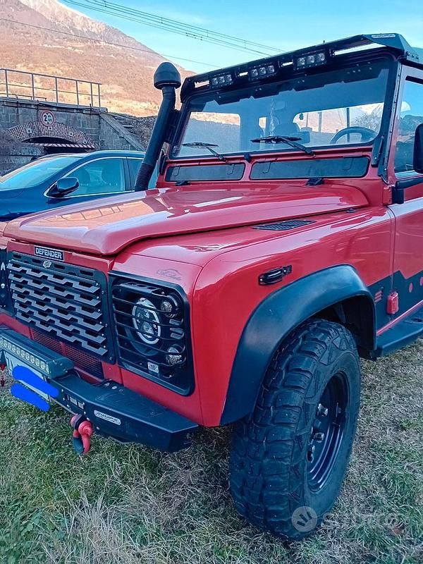 Usata Land Rover Defender 86 CV (63 kW) 2000 Rosso