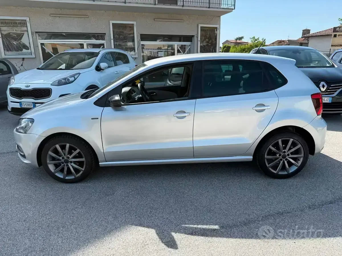 Usata VW Polo 75 CV (55 kW) 2015 Grigio Berlina