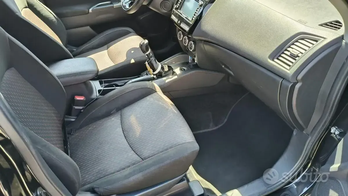 Usata Mitsubishi ASX Intense 114 CV (83 kW) 2019 Nero SUV