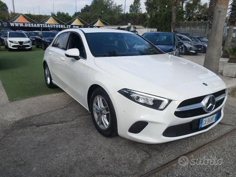 Usata Mercedes A180 Business 116 CV (85 kW) 2020 Bianco Berlina