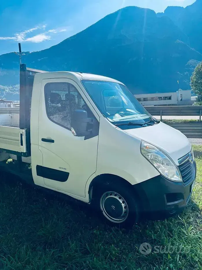 Usata Opel Movano 125 CV (91 kW) 2012 Monovolume
