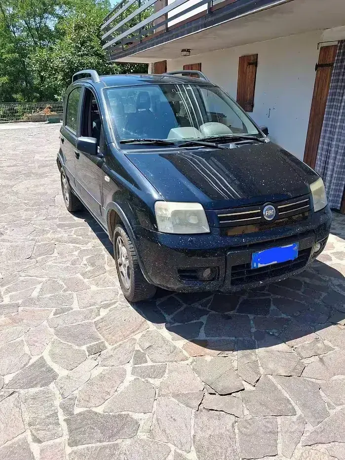 Usata Fiat Panda 4x4 Climbing 60 CV (44 kW) 2006 Nero Utilitaria