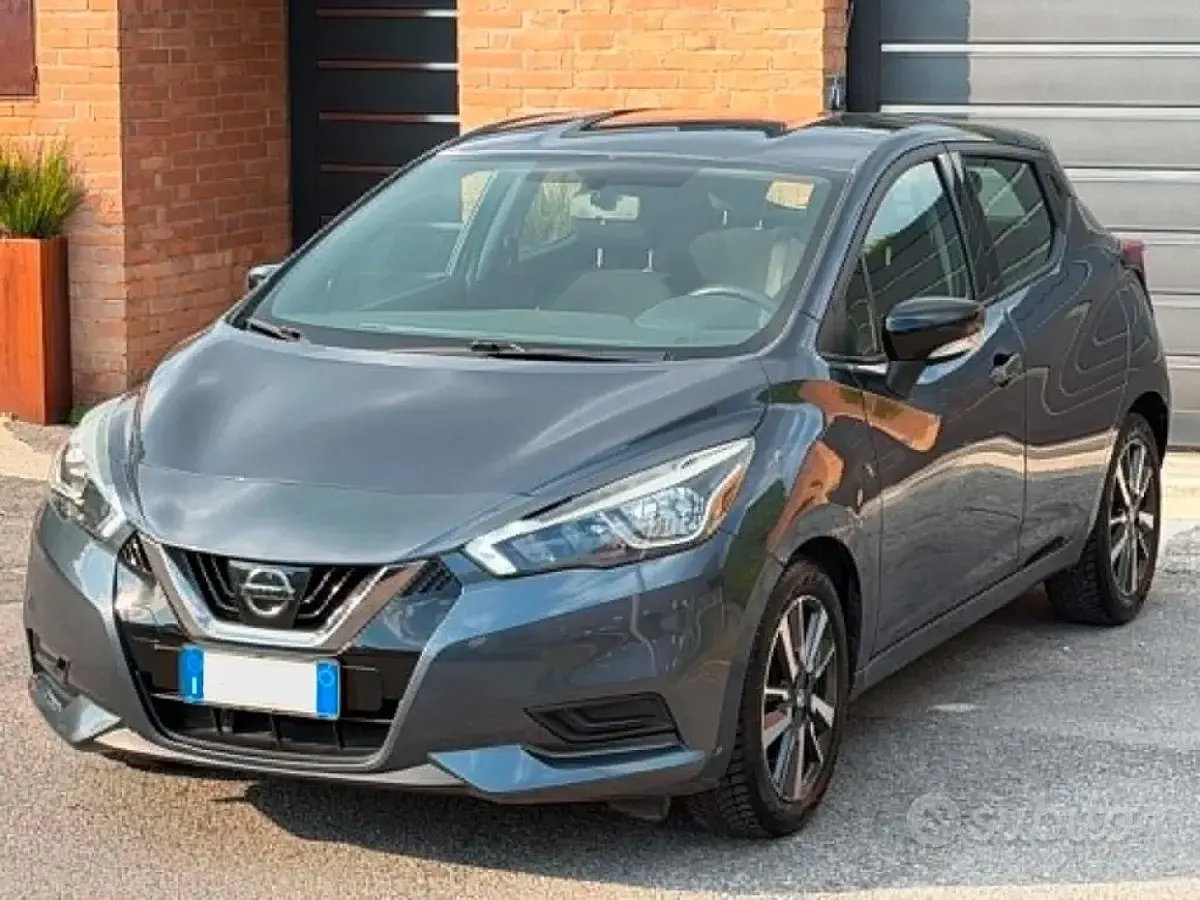 Usata Nissan Micra 71 CV (52 kW) 2017 Grigio Utilitaria