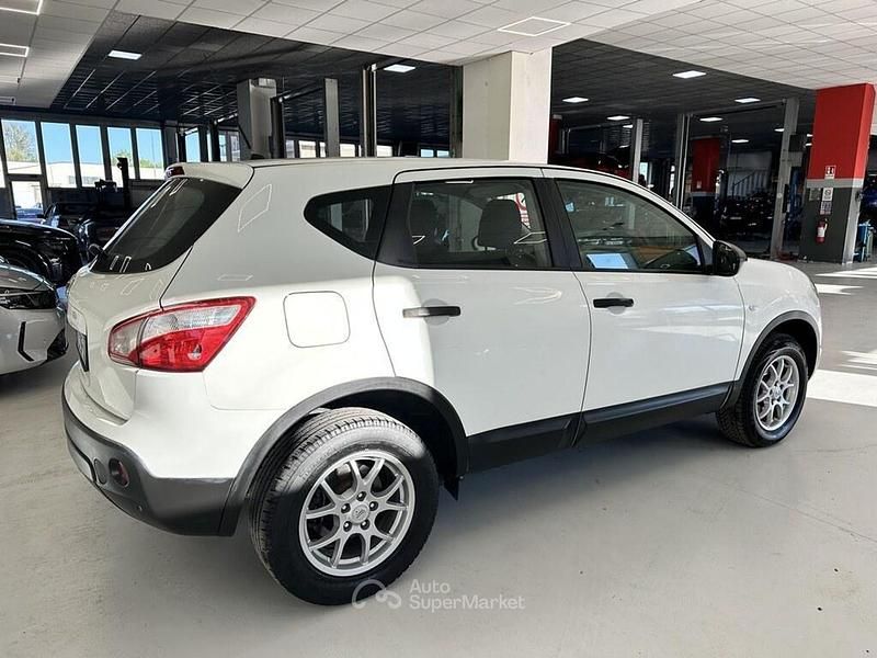 Usata Nissan Qashqai Visia 110 CV (80 kW) 2011 Bianco SUV
