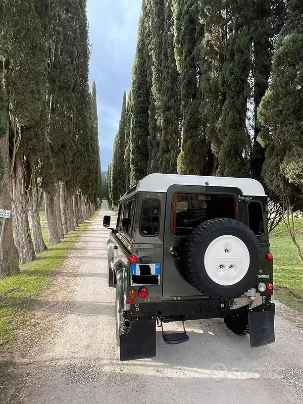 Usata Land Rover Defender 2009 Verde SUV