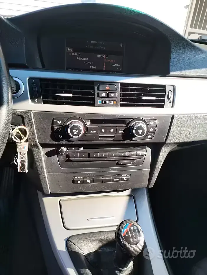 Usata BMW 318 143 CV (105 kW) 2008 Nero Station wagon