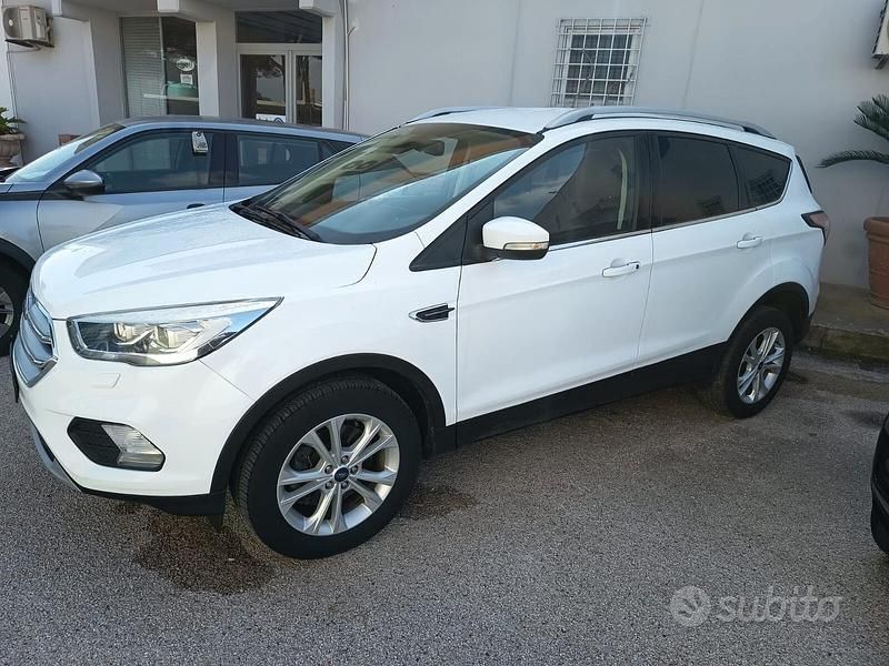 Usata Ford Kuga Titanium 120 CV (88 kW) 2018 Bianco SUV