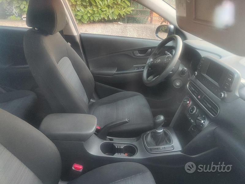 Usata Hyundai Kona 120 CV (88 kW) 2018 Grigio SUV