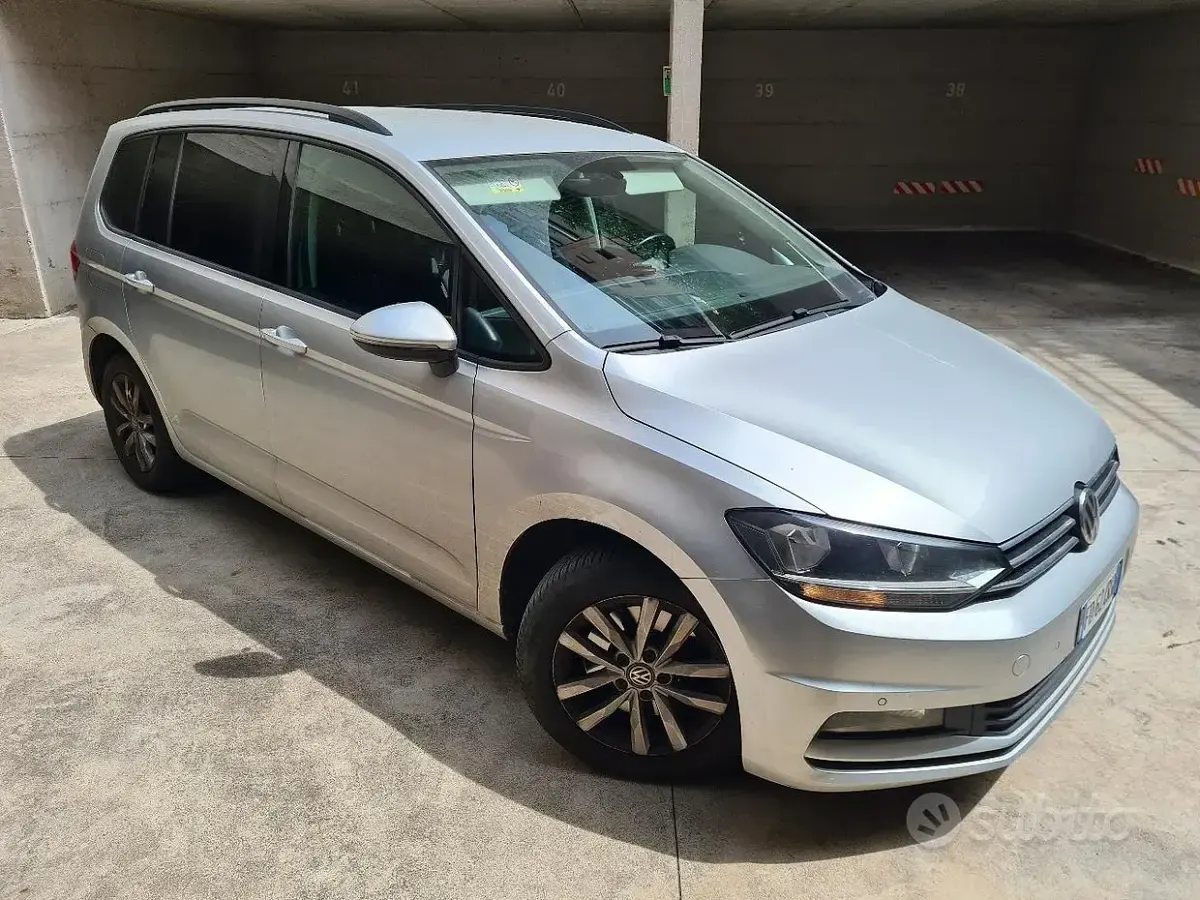 Usata VW Touran 110 CV (80 kW) 2016 Grigio Monovolume