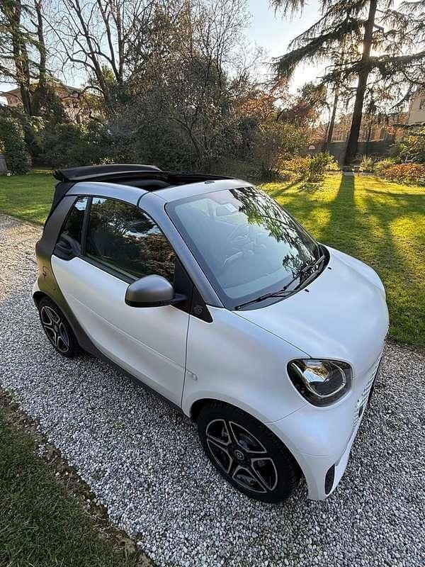 Usata Smart ForTwo Electric Drive 41 kW (56 CV) 2022 Bianco Cabrio