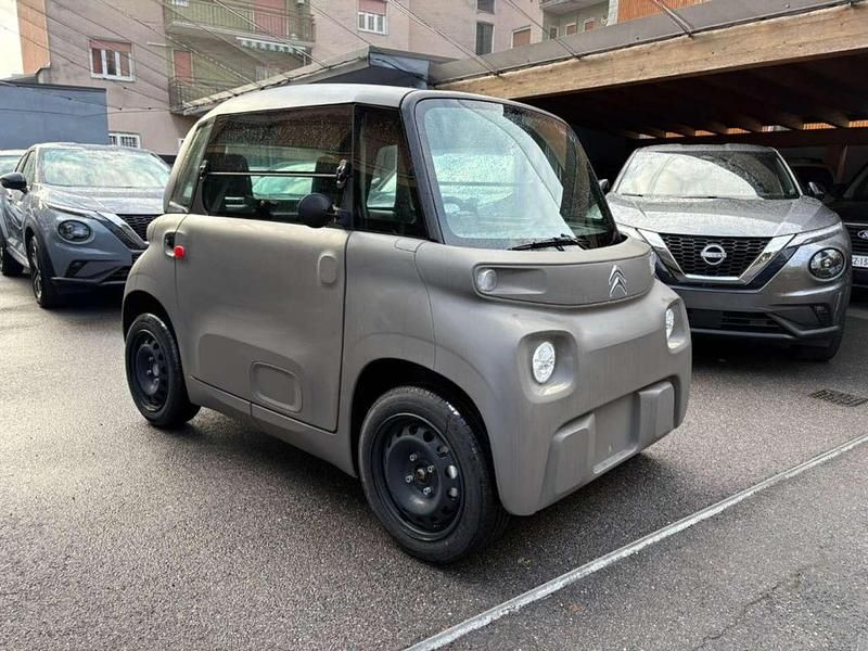 Nuova Citroën AMI 2025 Marrone Utilitaria