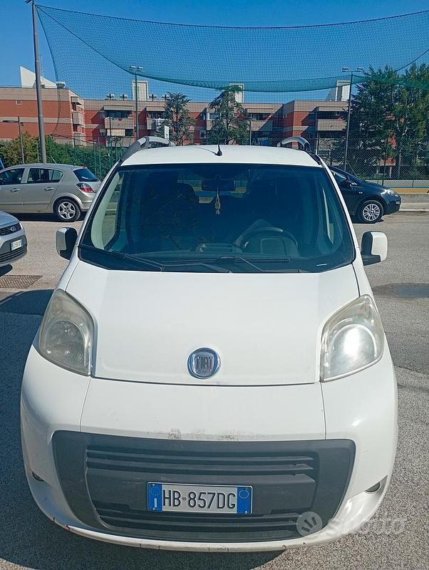 Käytetty Fiat Qubo Trekking 77 HP (56 kW) 2010 Tila-auto