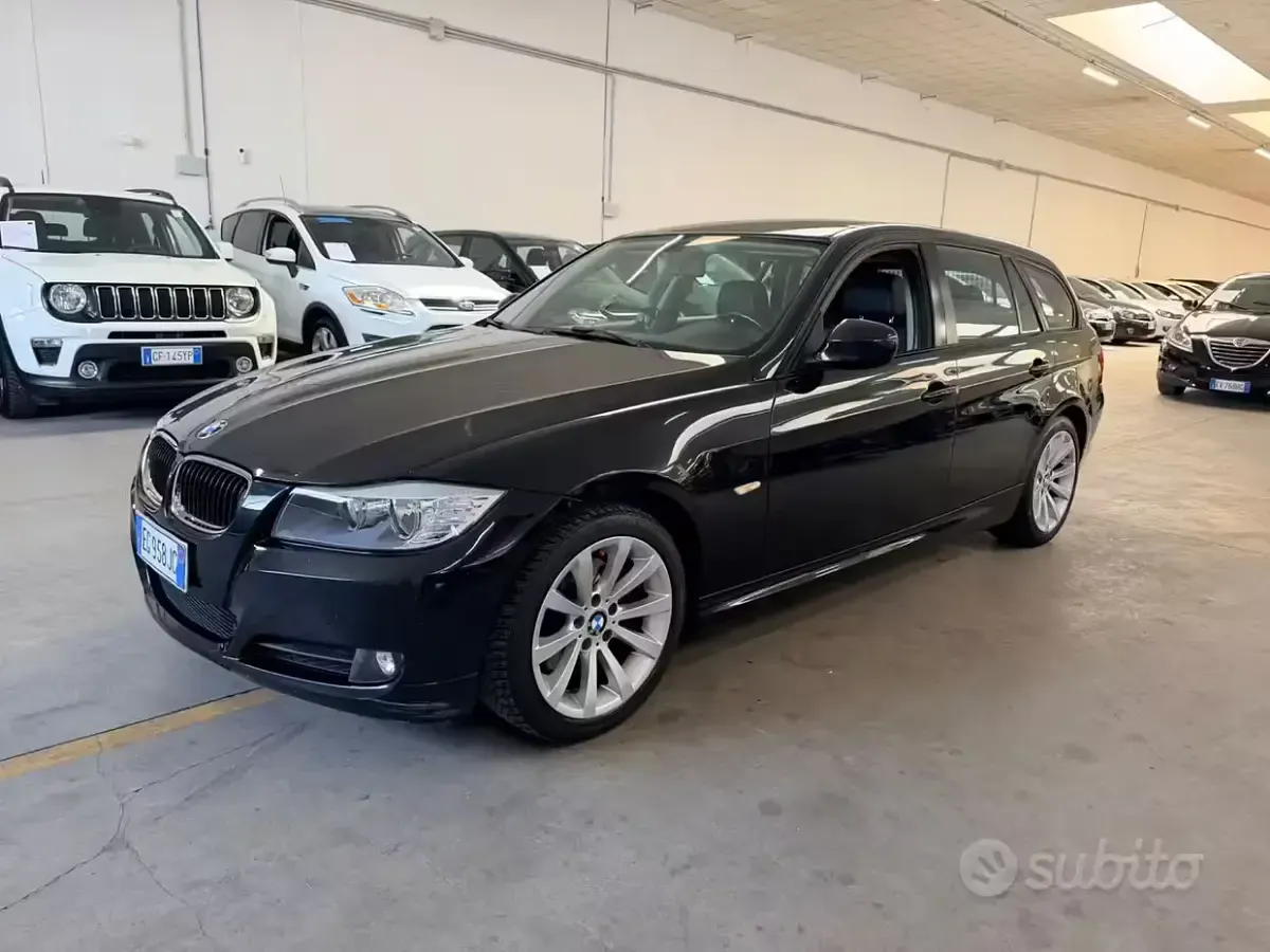 Usata BMW 318 M Sport 143 CV (105 kW) 2010 Nero Station wagon