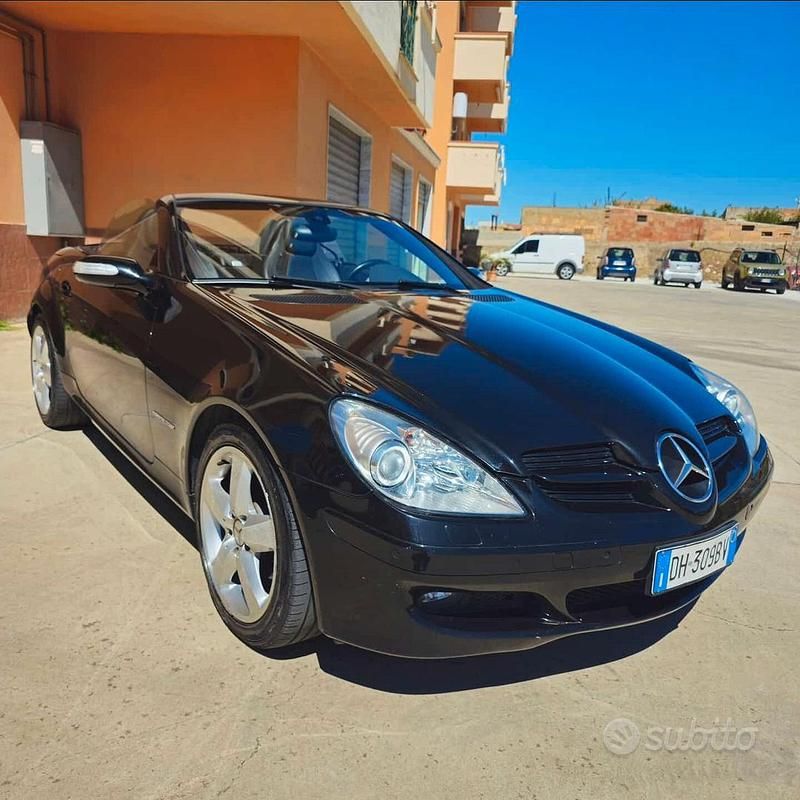 Usata Mercedes SLK200 163 CV (119 kW) 2007 Nero Cabrio