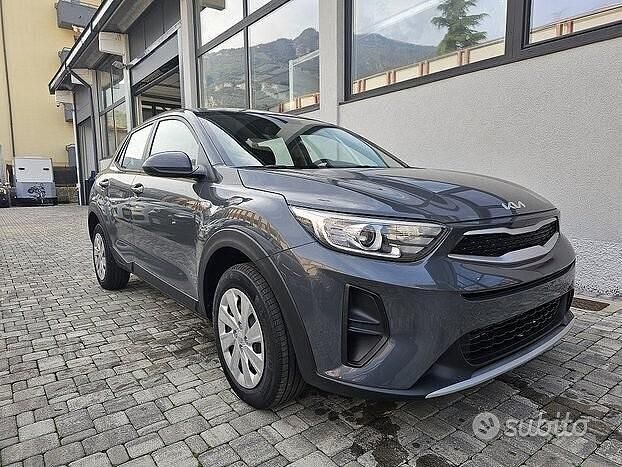 Usata Kia Stonic Urban 84 CV (61 kW) 2023 Grigio SUV