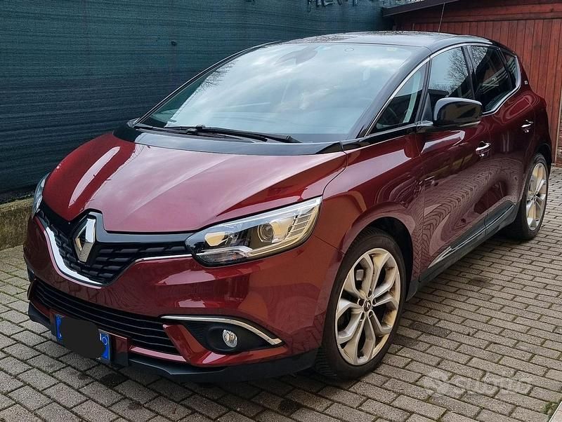 Usata Renault Scénic IV 120 CV (88 kW) 2019 Rosso Monovolume