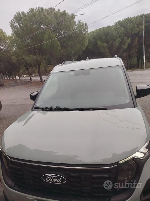 Usata Ford Courier 2024 Nero Monovolume