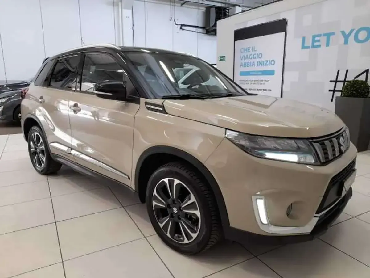 Usata Suzuki Vitara 129 CV (94 kW) 2020 Beige SUV
