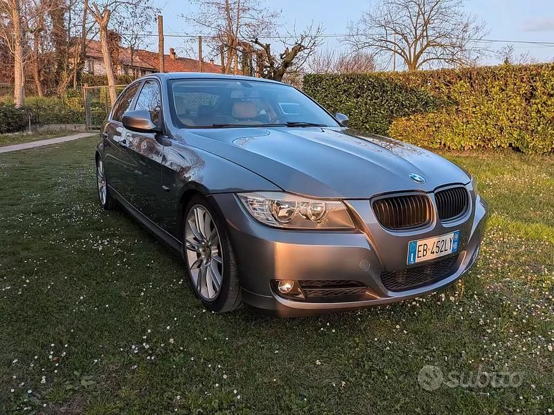 Usata BMW 325 218 CV (160 kW) 2010 Grigio Berlina