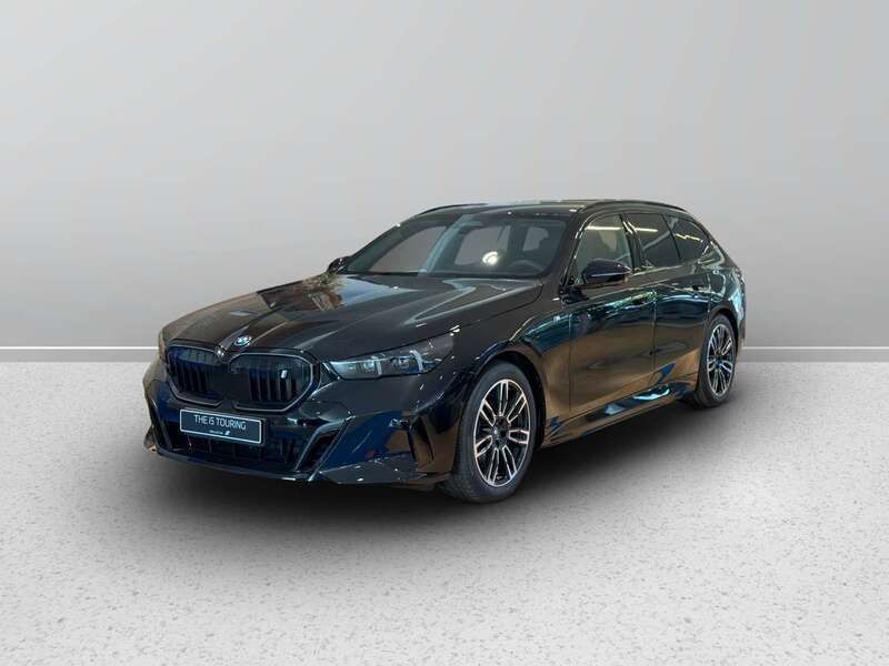 Usata BMW i5 250 kW (340 CV) 2024 Black sapphire metallizzato Berlina