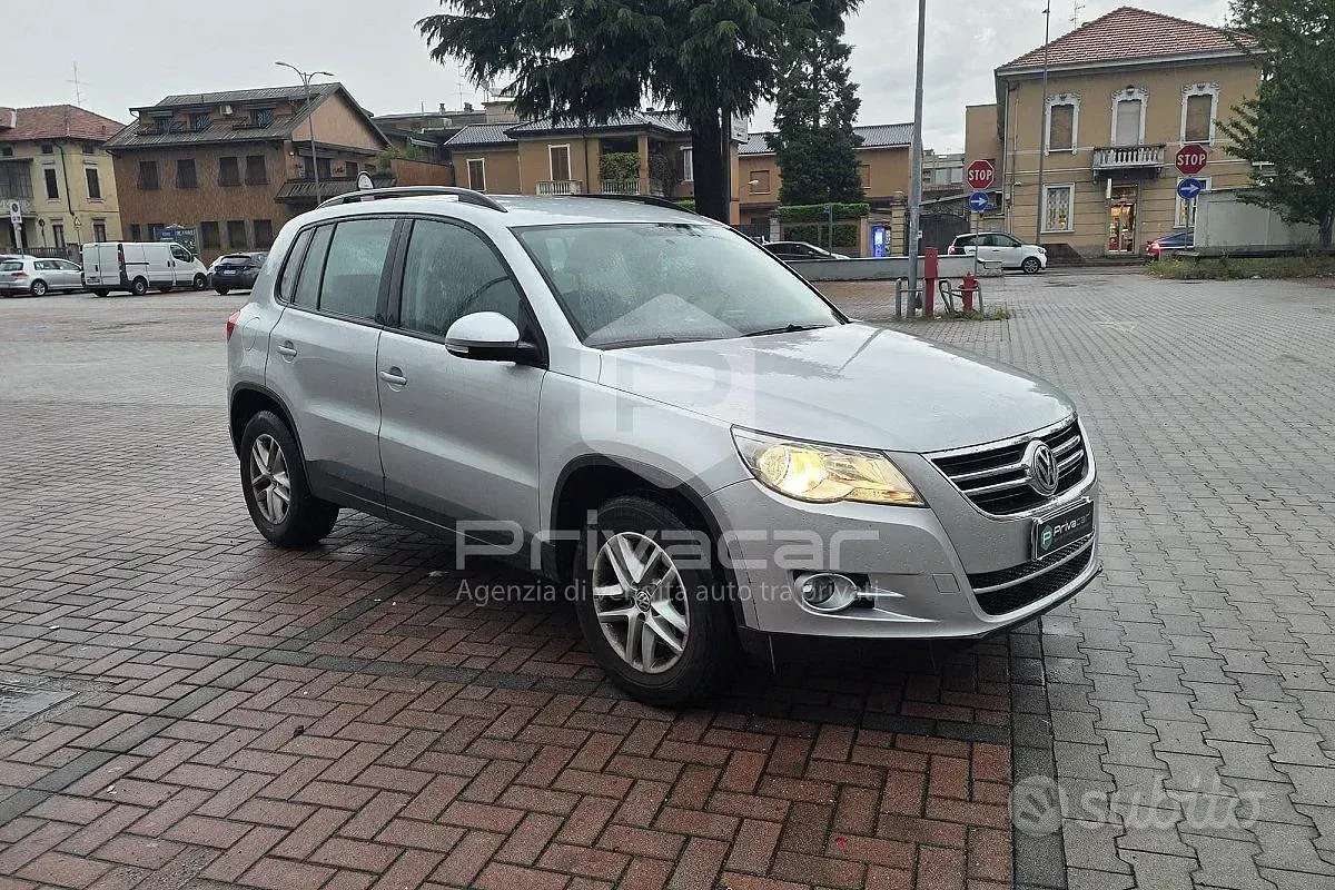 Usata VW Tiguan Trendline 150 CV (110 kW) 2011 Grigio SUV