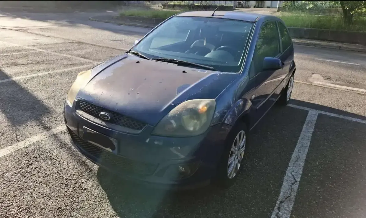 Usata Ford Fiesta Titanium 80 CV (58 kW) 2006 Blu Utilitaria