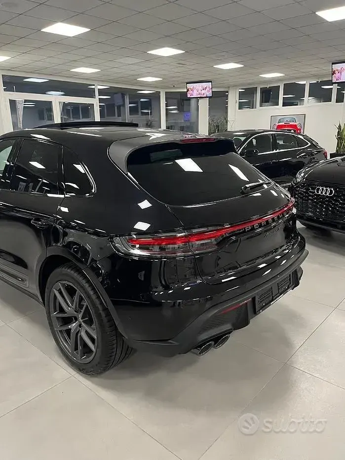 Usata Porsche Macan T 265 CV (194 kW) 2023 Nero SUV