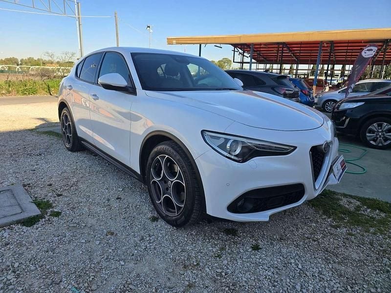 Usata Alfa Romeo Stelvio Super 179 CV (131 kW) 2018 Bianco SUV