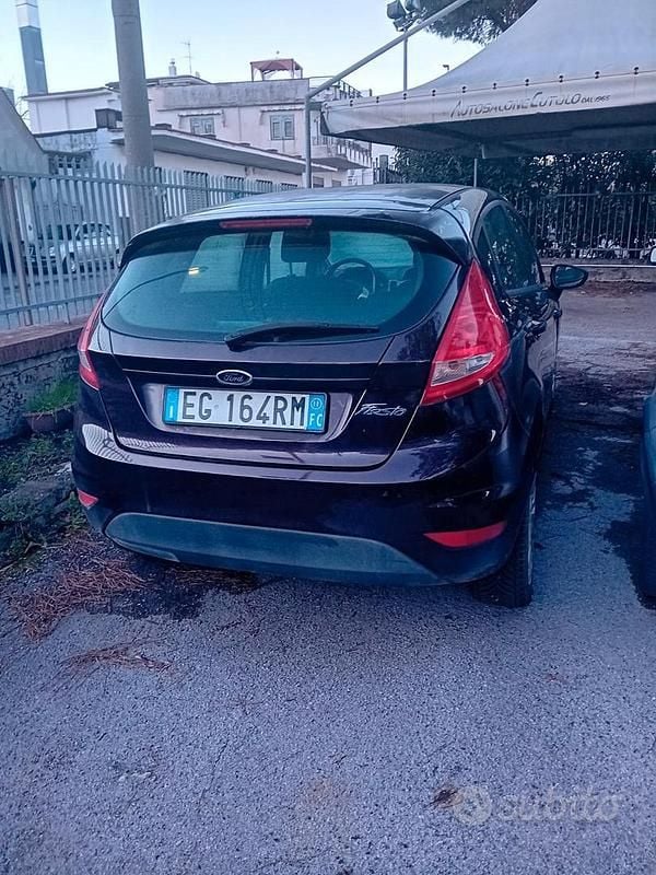 Usata Ford Fiesta 96 CV (70 kW) 2011 Berlina