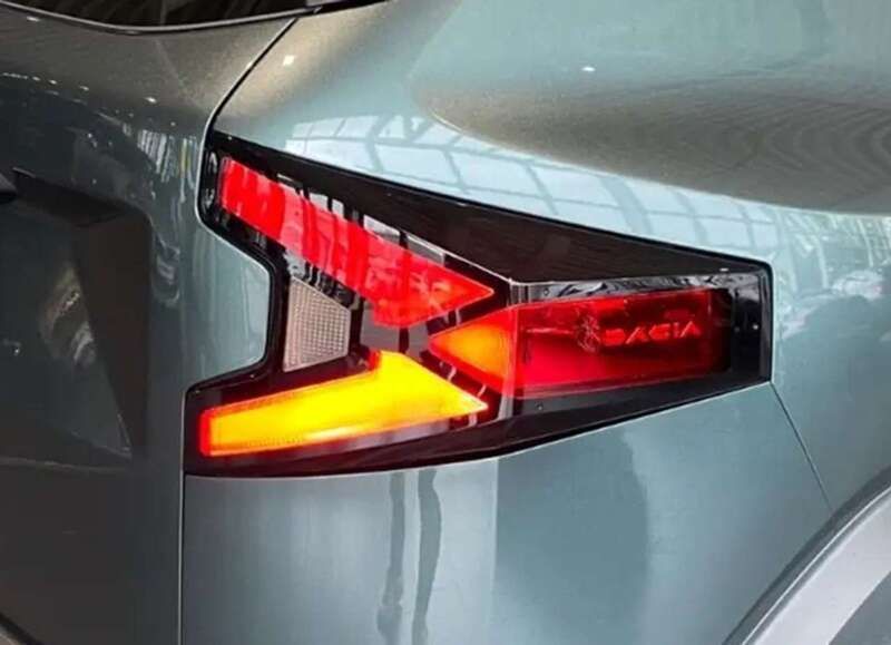 Nuova Dacia Duster Journey 141 CV (103 kW) 2025 Verde SUV