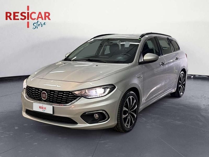 Usata Fiat Tipo Lounge 120 CV (88 kW) 2017 Argento metallizzato Station wagon