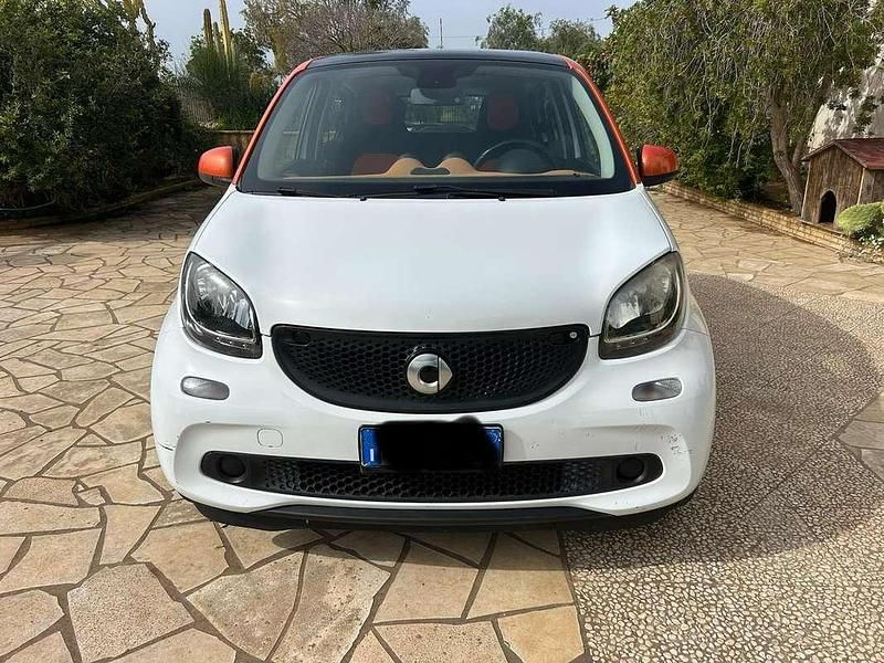 Usata Smart ForFour Passion 109 CV (80 kW) 2015 Arancione Utilitaria