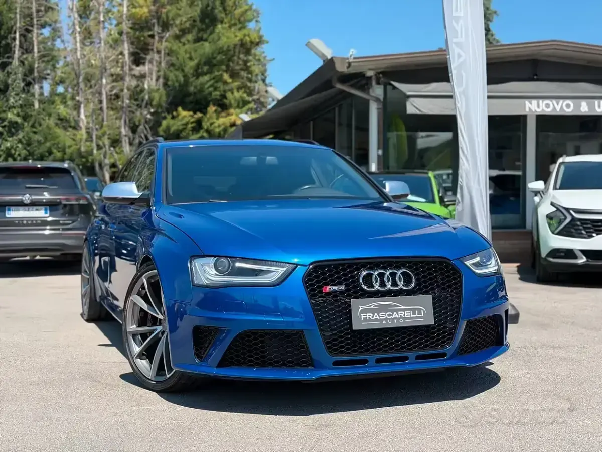 Käytetty Audi RS4 Ambiente 450 HP (330 kW) 2013 Farmari