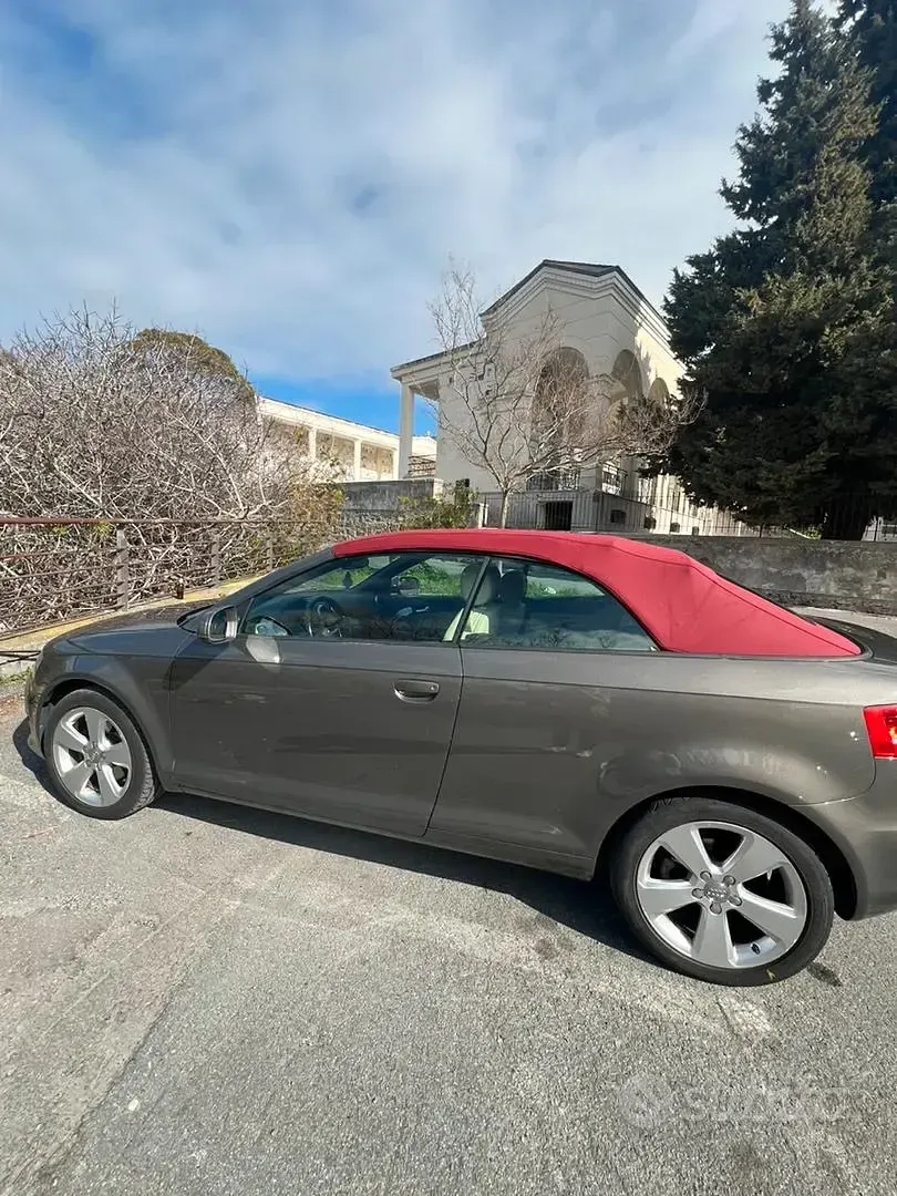 Usata Audi A3 Cabriolet 140 CV (102 kW) 2012 Grigio Cabrio