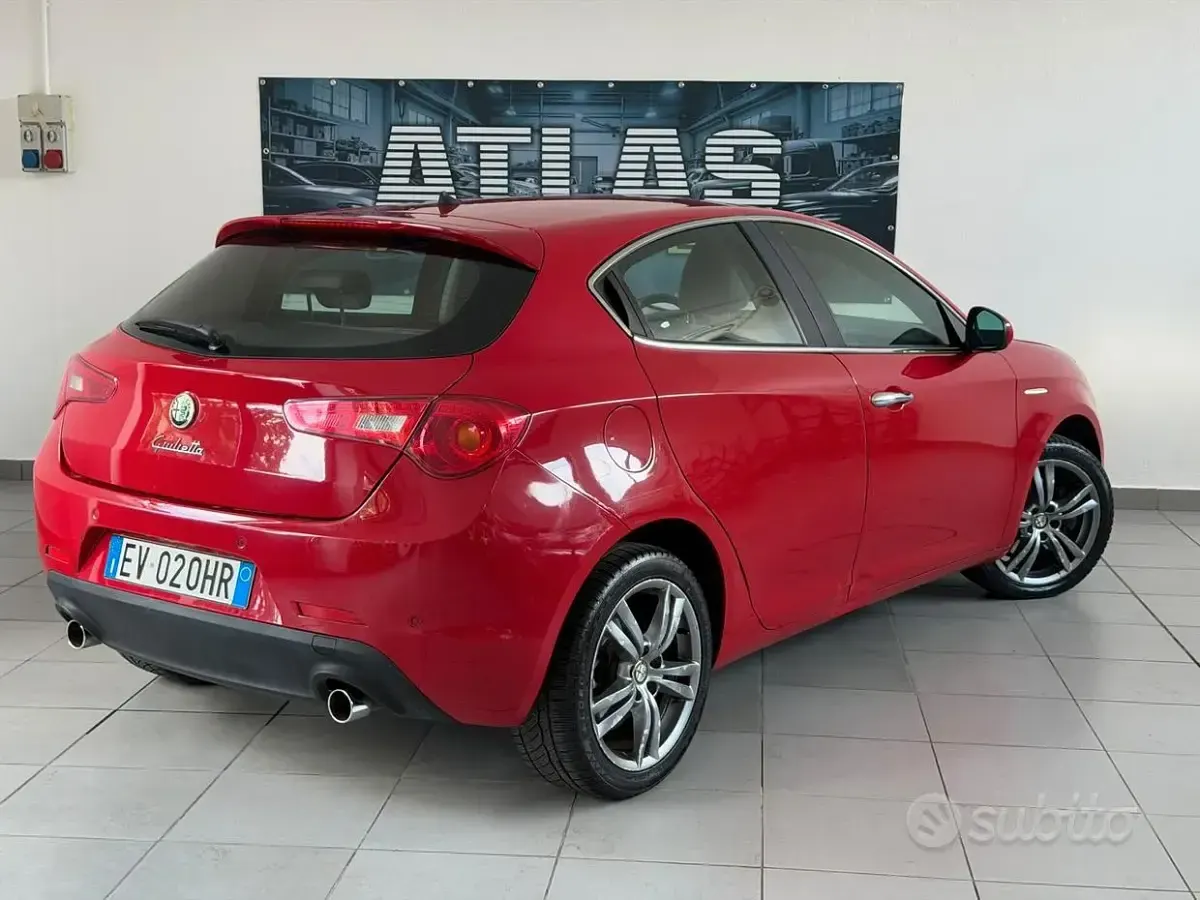 Usata Alfa Romeo Giulietta Exclusive 150 CV (110 kW) 2014 Rosso Utilitaria