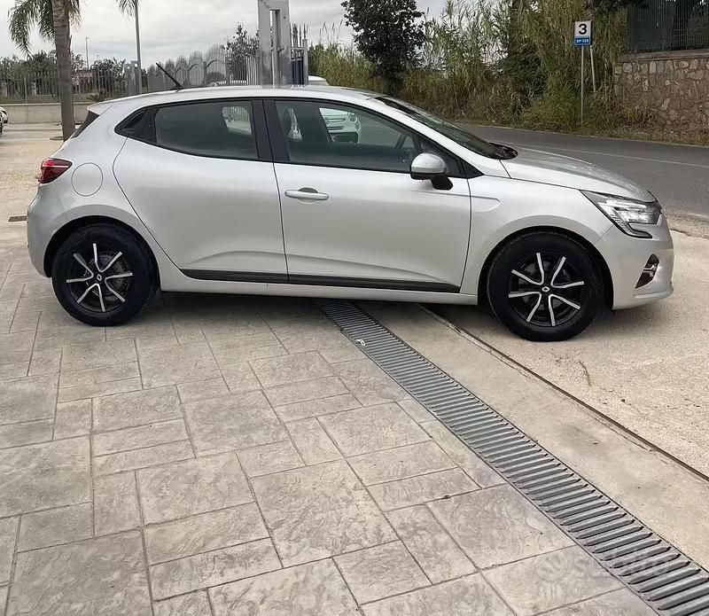 Usata Renault Clio V 2020 Grigio Berlina