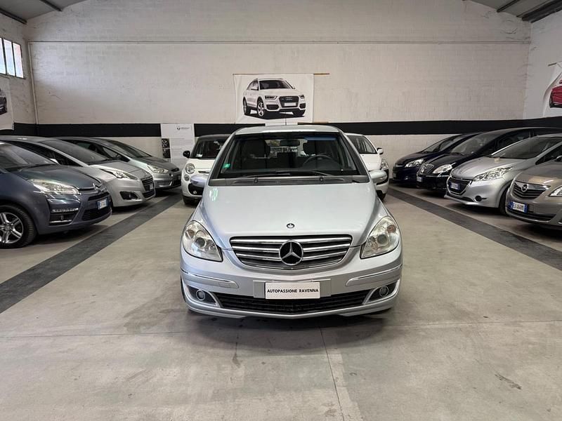Usata Mercedes B180 109 CV (80 kW) 2007 Argento Monovolume