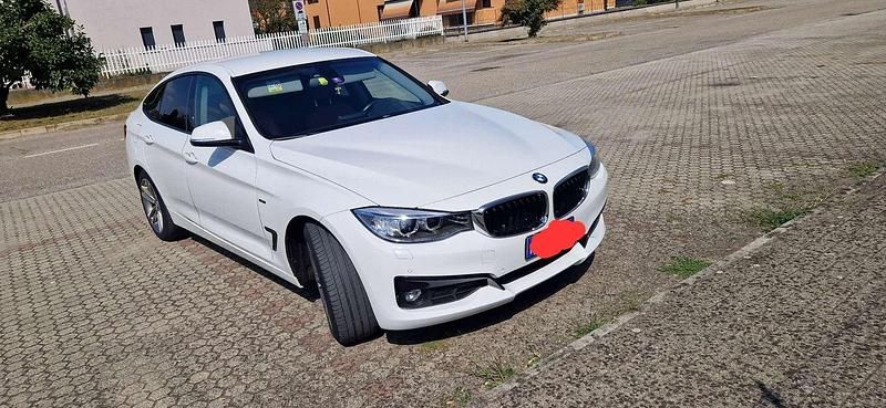 Bianco Usata 2016 BMW 318 Gran Turismo Tre volumi | 11.000 € (Ottimo prezzo) - Immagine 1/4