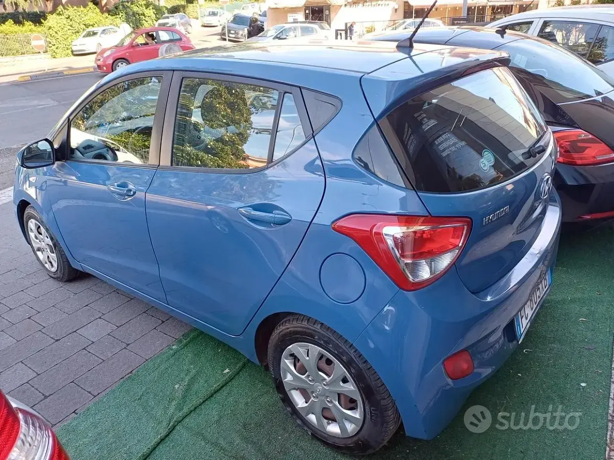 Usata Hyundai i10 Classic 66 CV (48 kW) 2016 Blu Utilitaria